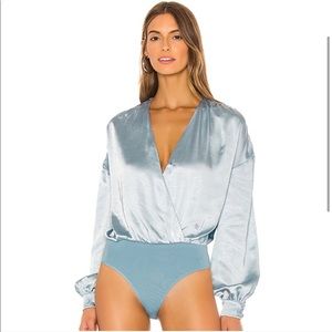 Lovers + Friends blue silky bodysuit NWT sz M 🦋